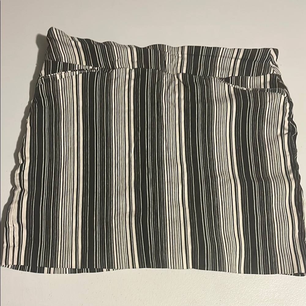 Striped Black and White Women's skort